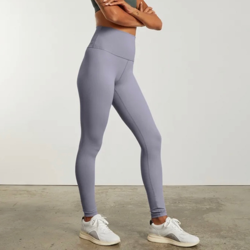 NWT Everlane Perform Legging in Lilac Grey